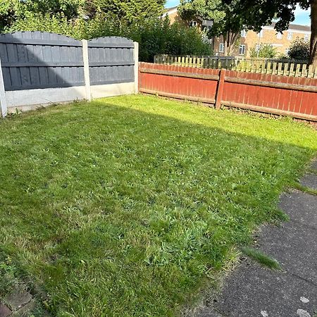A Charming 3 Bed Home Next To Nec And Birmingham International Airport مارستون غرين المظهر الخارجي الصورة
