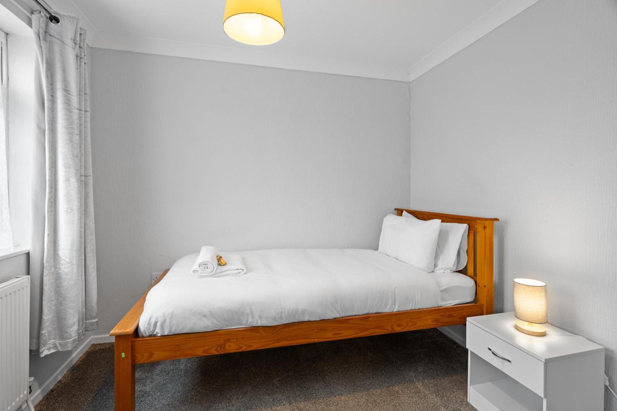 A Charming 3 Bed Home Next To Nec And Birmingham International Airport مارستون غرين المظهر الخارجي الصورة