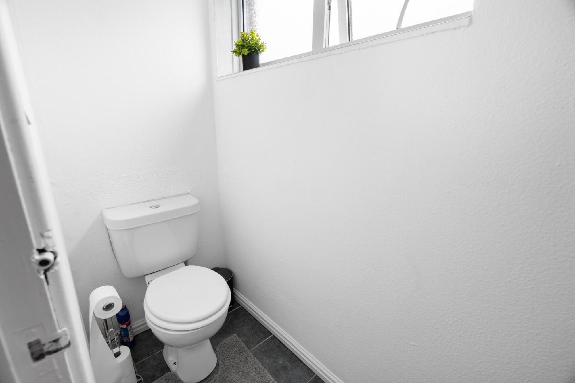 A Charming 3 Bed Home Next To Nec And Birmingham International Airport مارستون غرين المظهر الخارجي الصورة